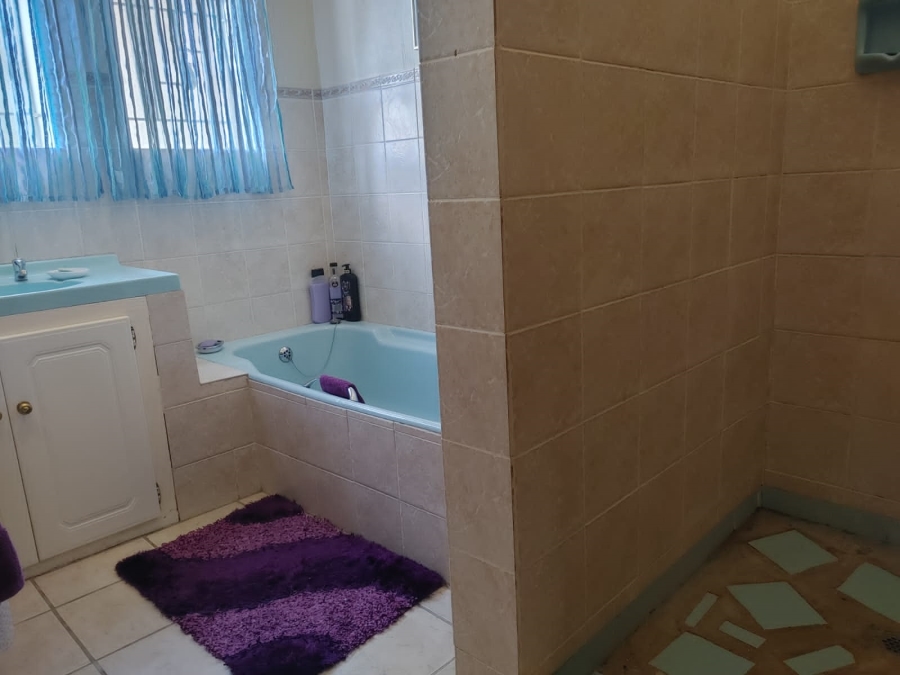 4 Bedroom Property for Sale in Koppies Free State